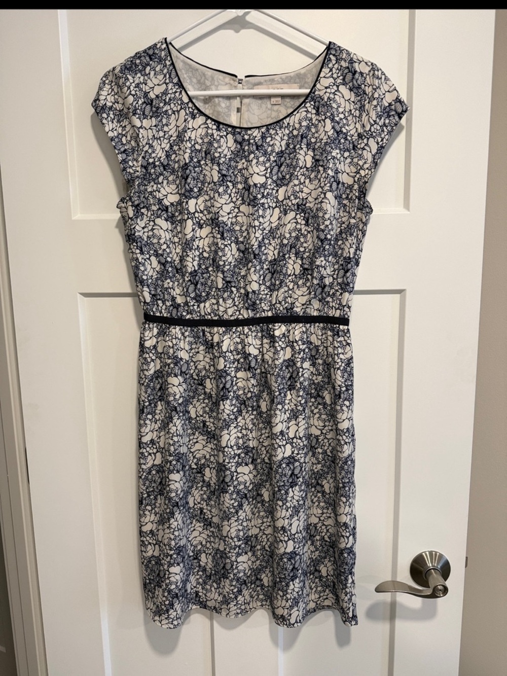 LOFT Navy and White Floral Cap-Sleeve Midi Dress - Picture 3 of 4